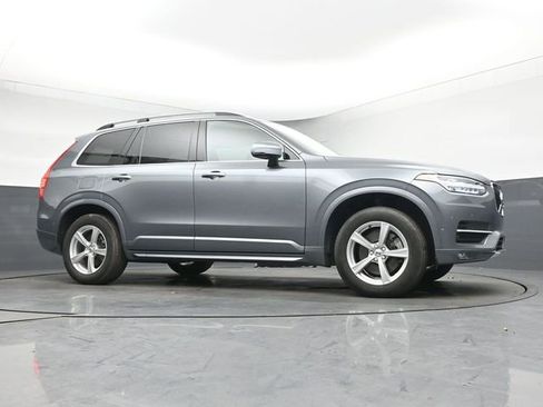 Used 2018 Volvo XC90 T5 Momentum w/ Convenience Package image 9