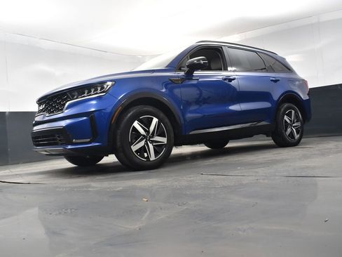 Used 2023 Kia Sorento S w/ Panoramic Sunroof Package image 21