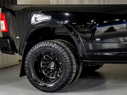 Used 2024 RAM 3500 Tradesman w/ Chrome Appearance Group image 7