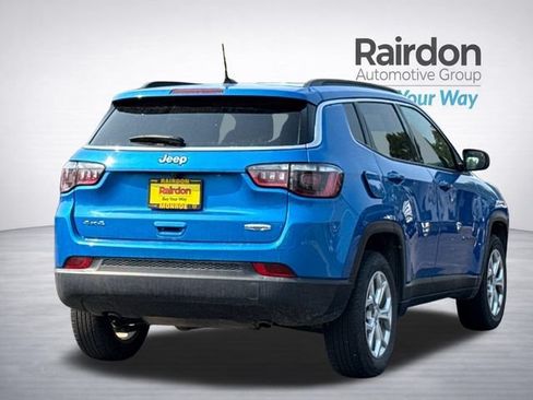 Used 2024 Jeep Compass Latitude AWD/4WD image 6
