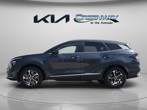 Used 2023 Kia Sportage EX AWD/4WD image 3