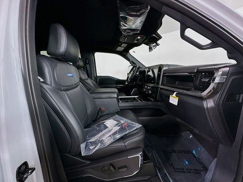 New 2026 Ford F450 Platinum w/ FX4 Off-Road Package AWD/4WD image 28