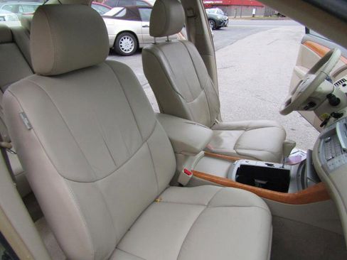 Used 2006 Toyota Avalon Limited image 19