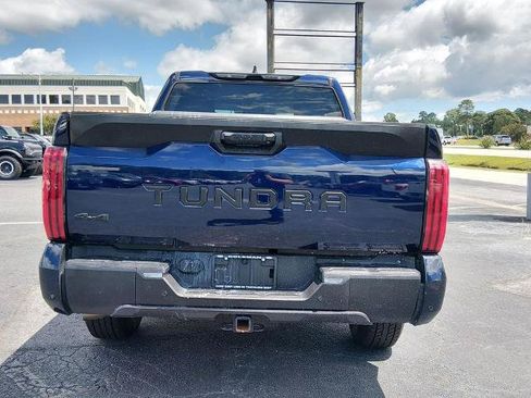 Used 2022 Toyota Tundra SR5 w/ SR5 Convenience Package AWD/4WD image 5