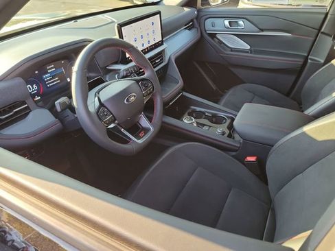 Used 2025 Ford Explorer ST w/ Sun And Sound Package image 3