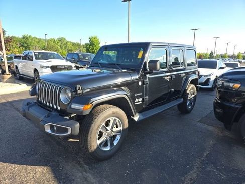 Used 2019 Jeep Wrangler Unlimited Sahara AWD/4WD image 1
