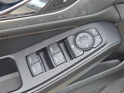 Used 2019 Chevrolet Traverse LT AWD/4WD image 18