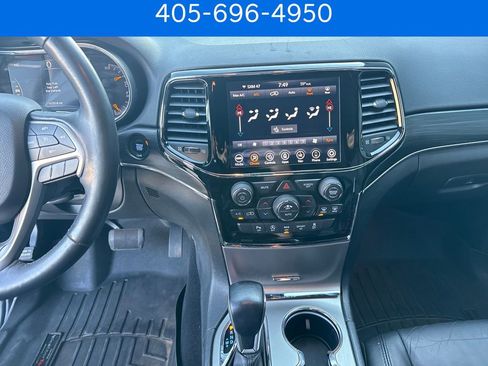Used 2020 Jeep Grand Cherokee Limited AWD/4WD image 19