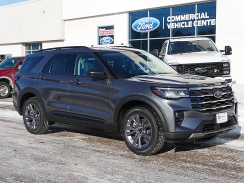 New 2026 Ford Explorer Active w/ Active Comfort Package image 4