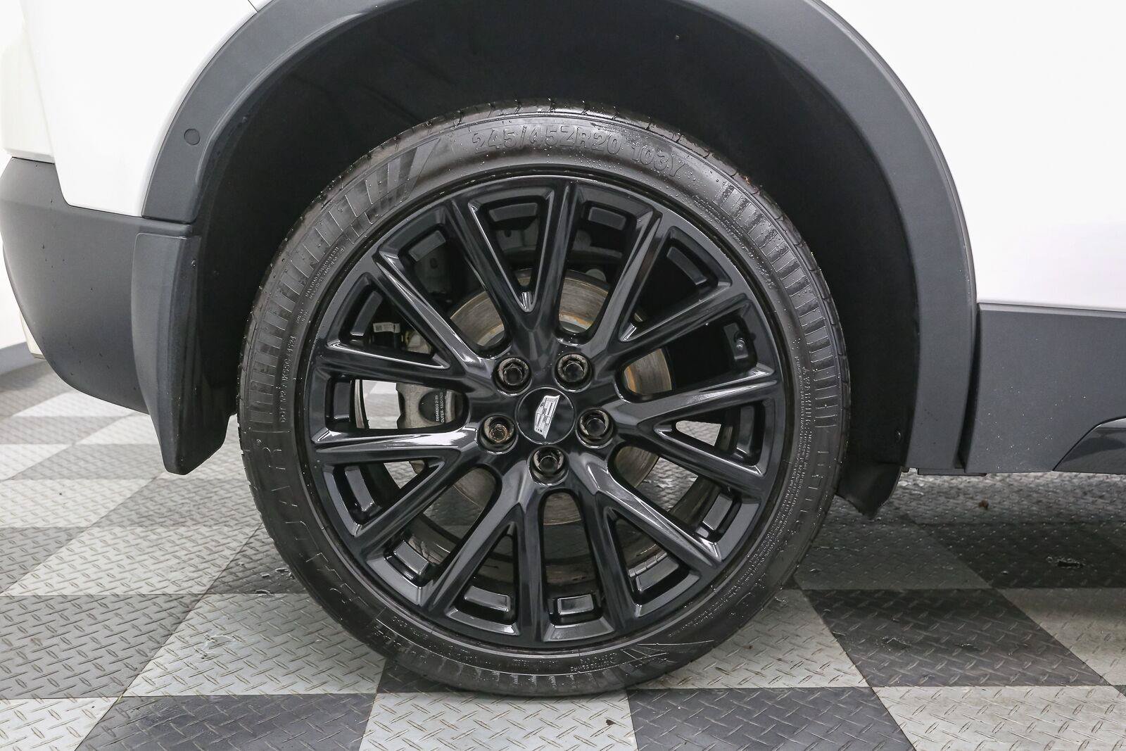 Used 2022 Cadillac XT4 Sport w/ Sun And Sound Package AWD/4WD image 18