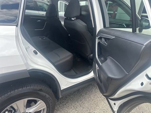 Used 2025 Toyota RAV4 XLE w/ Weather Package AWD/4WD image 12