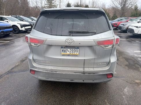 Used 2014 Toyota Highlander LE image 6