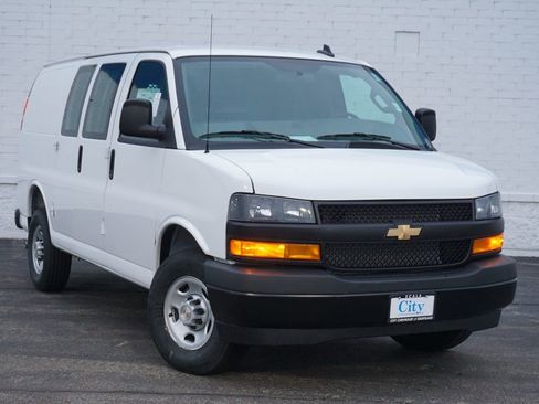 New 2025 Chevrolet Express 2500 w/ Driver Convenience Package RWD image 4