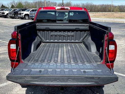Used 2023 GMC Canyon AT4X w/ Edition 1 AWD/4WD image 7