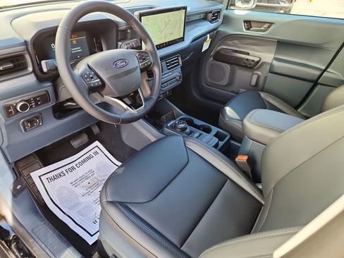 New 2025 Ford Maverick Lariat w/ Black Appearance Package image 9