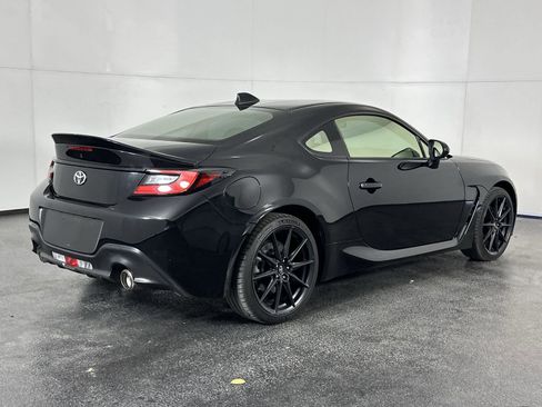 Used 2023 Toyota GR86 Premium w/ ALL Weather Mat Package (TMS) RWD image 8