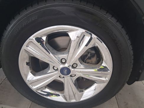 Used 2015 Ford Escape SE w/ Equipment Group 201A image 11