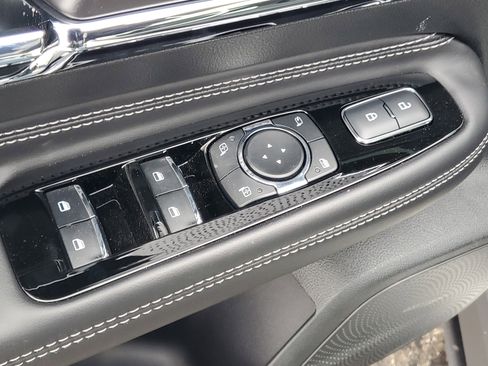 New 2026 Lincoln Corsair Premiere image 10