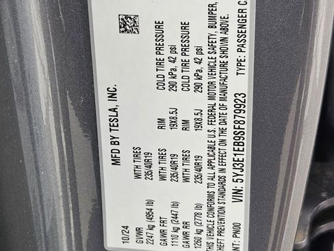 Used 2025 Tesla Model 3 Long Range AWD/4WD image 27