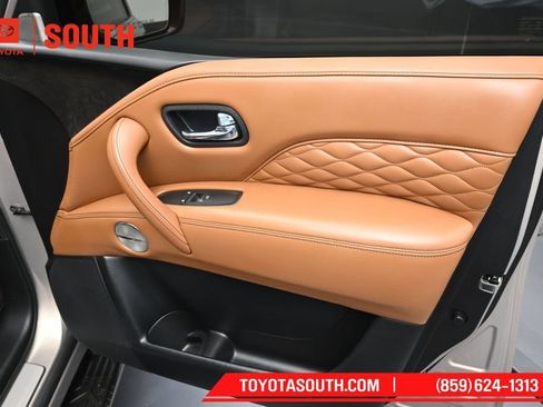 Used 2024 INFINITI QX80 Sensory AWD/4WD image 40