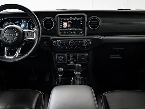 Used 2023 Jeep Wrangler Unlimited Sahara w/ Cold Weather Group image 34