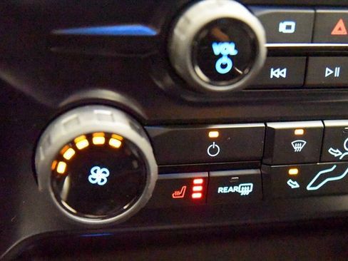 Used 2025 Ford F350 XLT w/ Black Appearance Package image 21