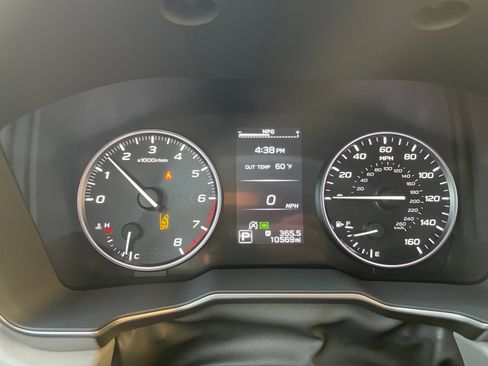 Certified 2025 Subaru Outback Limited image 3