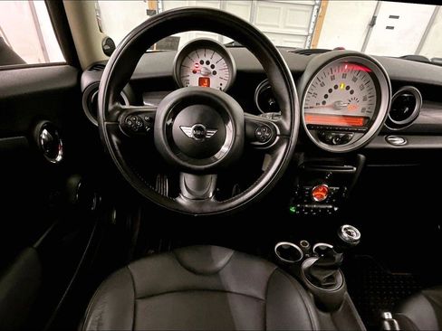 Used 2011 MINI Cooper S image 6