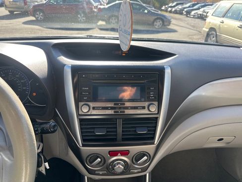 Used 2010 Subaru Forester 2.5X Premium image 18