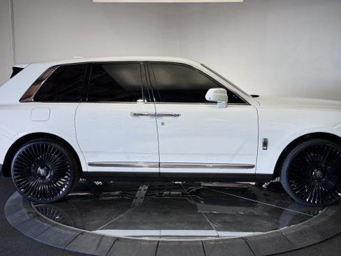 Used 2020 Rolls-Royce Cullinan AWD/4WD image 62