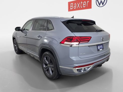 Certified 2021 Volkswagen Atlas Cross Sport SE w/ V6 Towing Package FWD image 3
