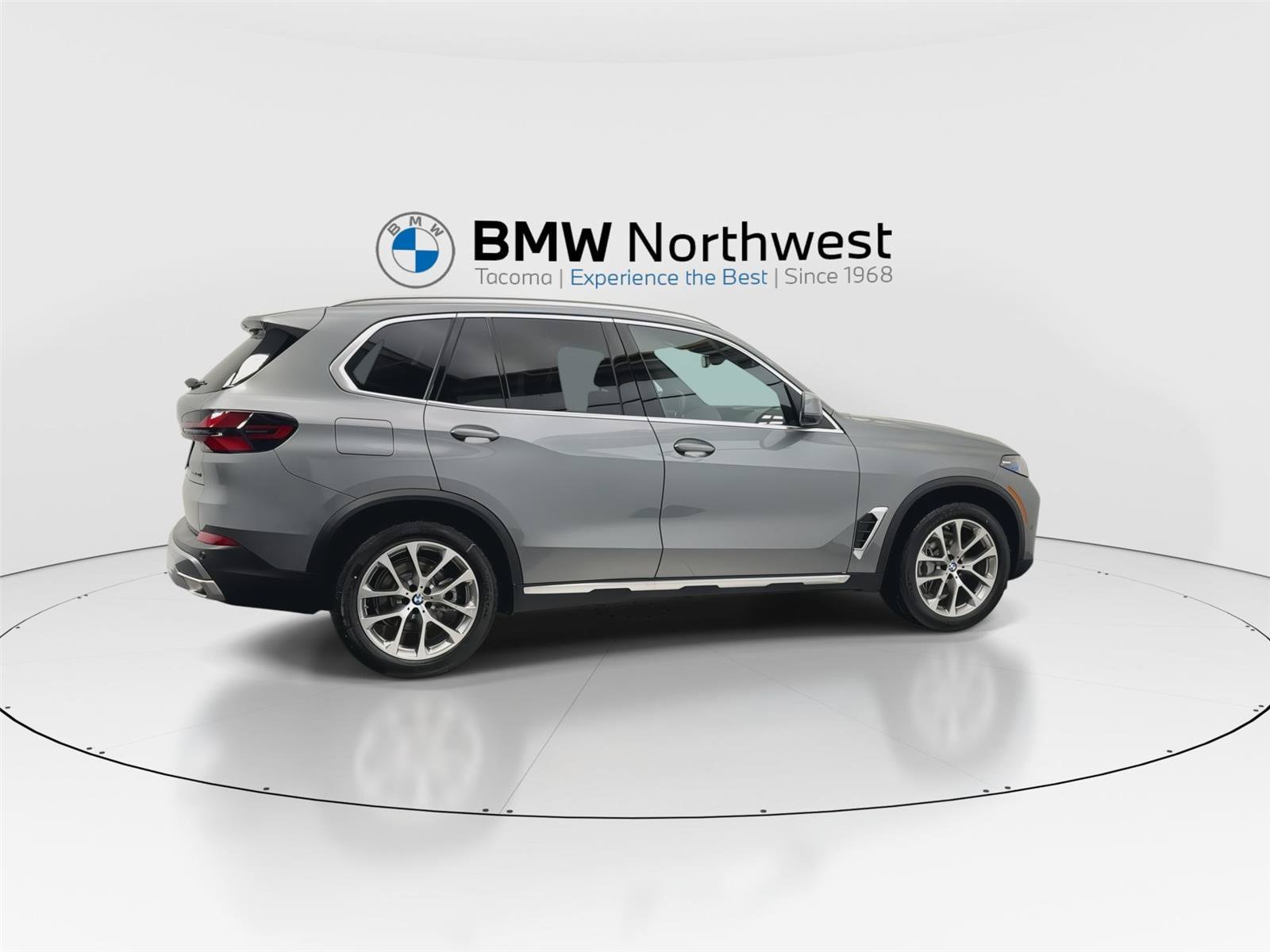 Used 2026 BMW X5 xDrive40i w/ Climate Comfort Package AWD/4WD image 4