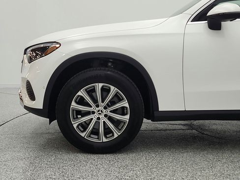Certified 2025 Mercedes-Benz GLC 300 image 38