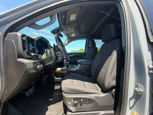 Used 2024 Chevrolet Silverado 1500 RST w/ Convenience Package II AWD/4WD image 2