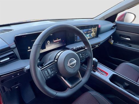 New 2025 Nissan Kicks SR w/ SR Premium Package image 7