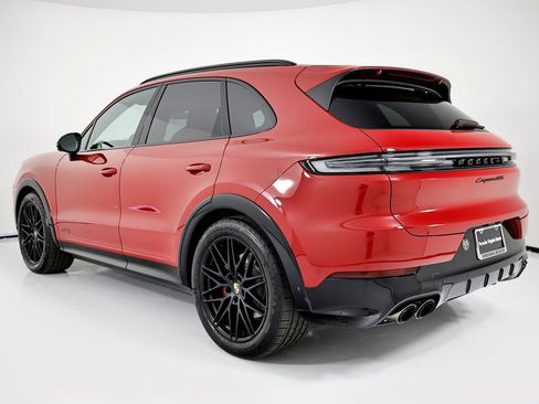 New 2026 Porsche Cayenne GTS AWD/4WD image 3