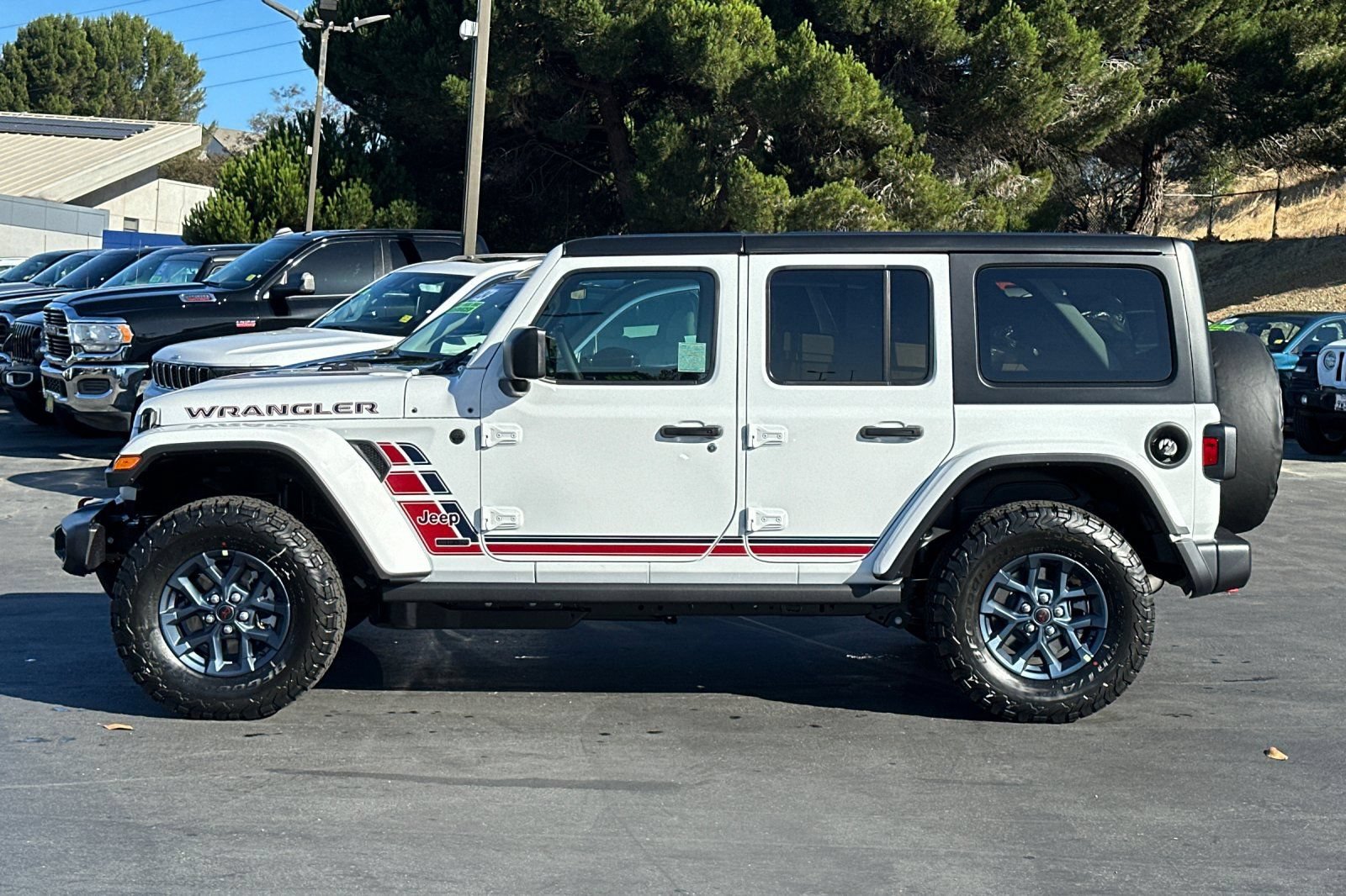 New 2026 Jeep Wrangler Unlimited Sport w/ Dual Top Group AWD/4WD image 8