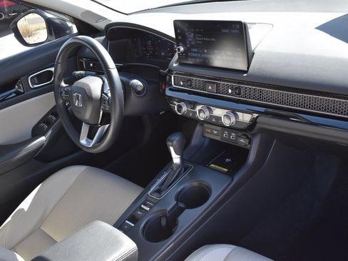 Used 2023 Honda Civic Touring image 14