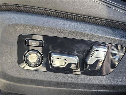 Used 2026 BMW X5 M60i AWD/4WD image 4