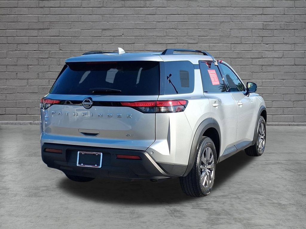 Certified 2024 Nissan Pathfinder SV FWD image 11