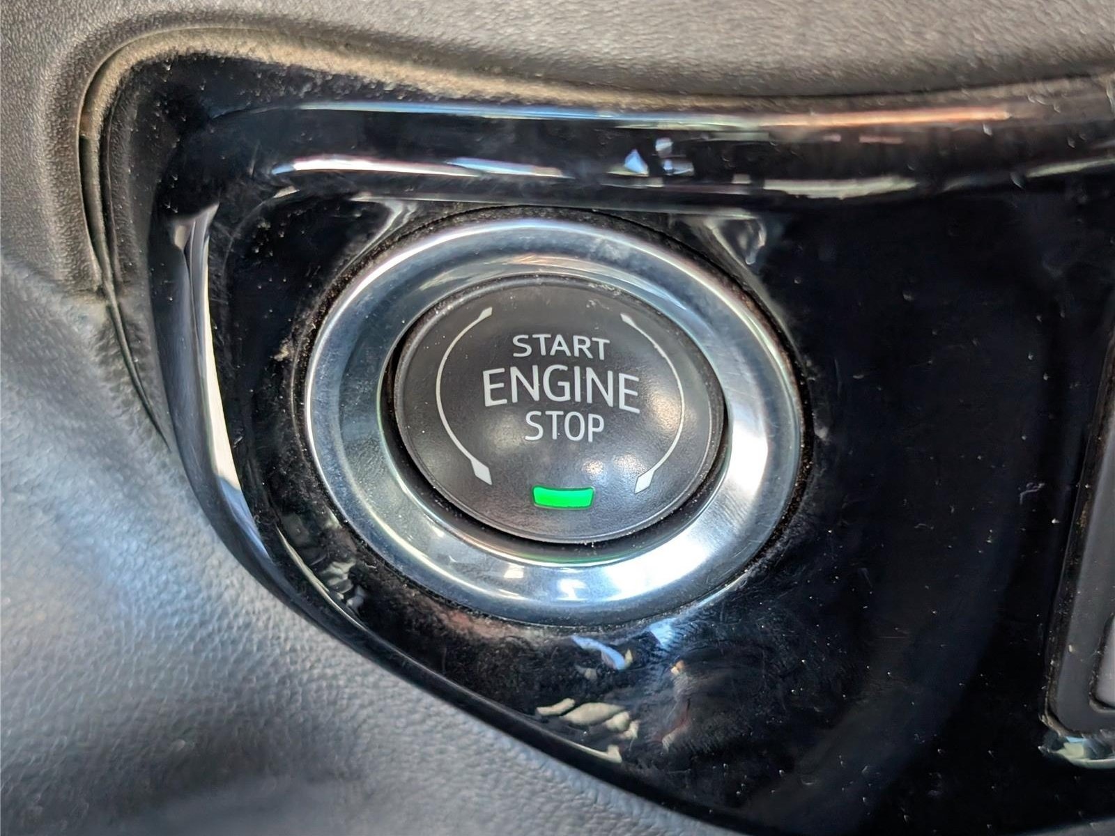 Used 2025 Chevrolet Silverado 3500 LT w/ Safety Package AWD/4WD image 22