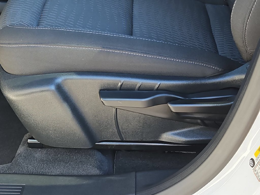 Used 2026 Chevrolet Equinox LT FWD image 14