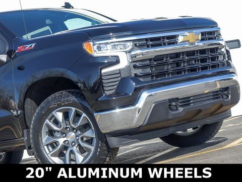 New 2026 Chevrolet Silverado 1500 LT w/ Z71 Off-Road Package image 3