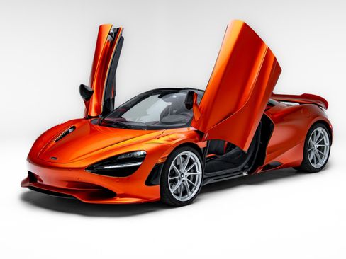 Used 2024 McLaren 750S Spider RWD image 23