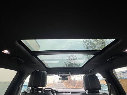 Used 2018 Land Rover Range Rover Velar S AWD/4WD image 66