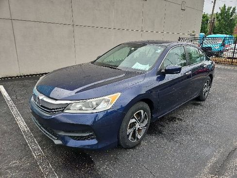 Used 2016 Honda Accord LX image 4