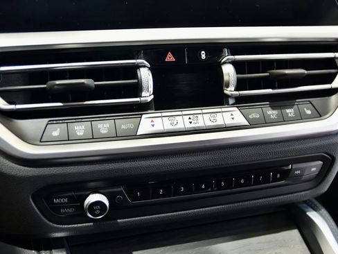 Used 2022 BMW 430i xDrive Convertible w/ M Sport Package image 19