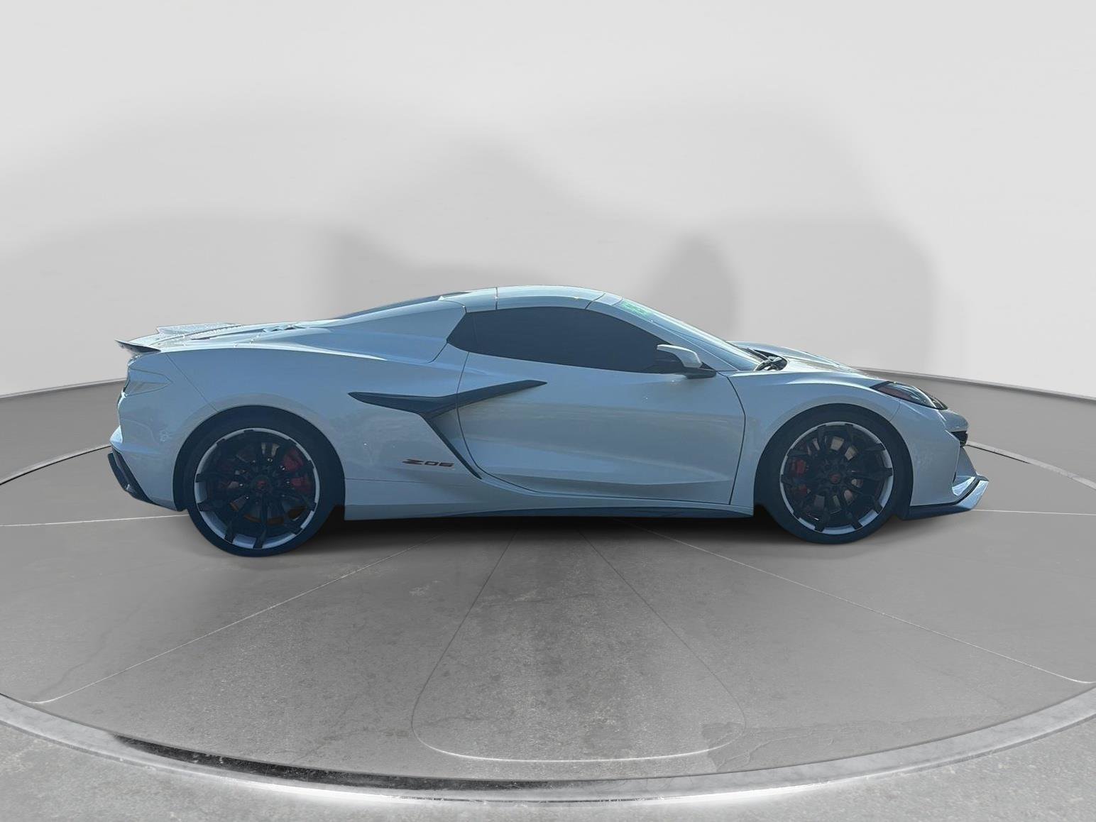 Used 2025 Chevrolet Corvette Z06 w/ Stealth Interior Trim Package RWD image 12