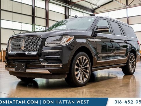 Used 2021 Lincoln Navigator L Reserve RWD image 1