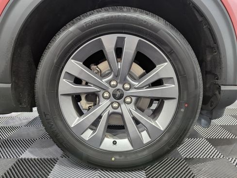 Used 2022 Ford Explorer XLT w/ Equipment Group 202A AWD/4WD image 6